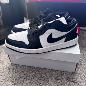 Jordan 1 Low Panda